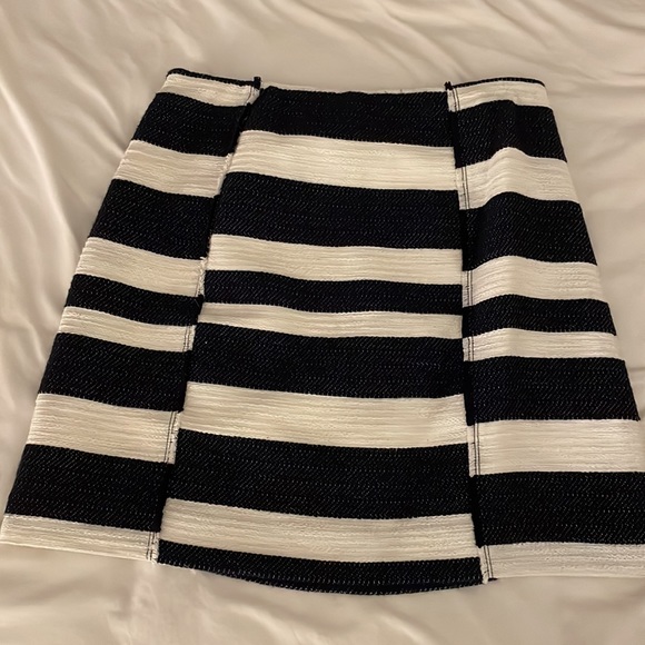 LOFT Blue and White Striped Skirt - Picture 5 of 5